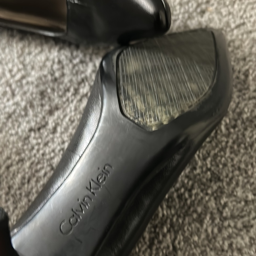 Beautiful black pump - Picture 4 of 4